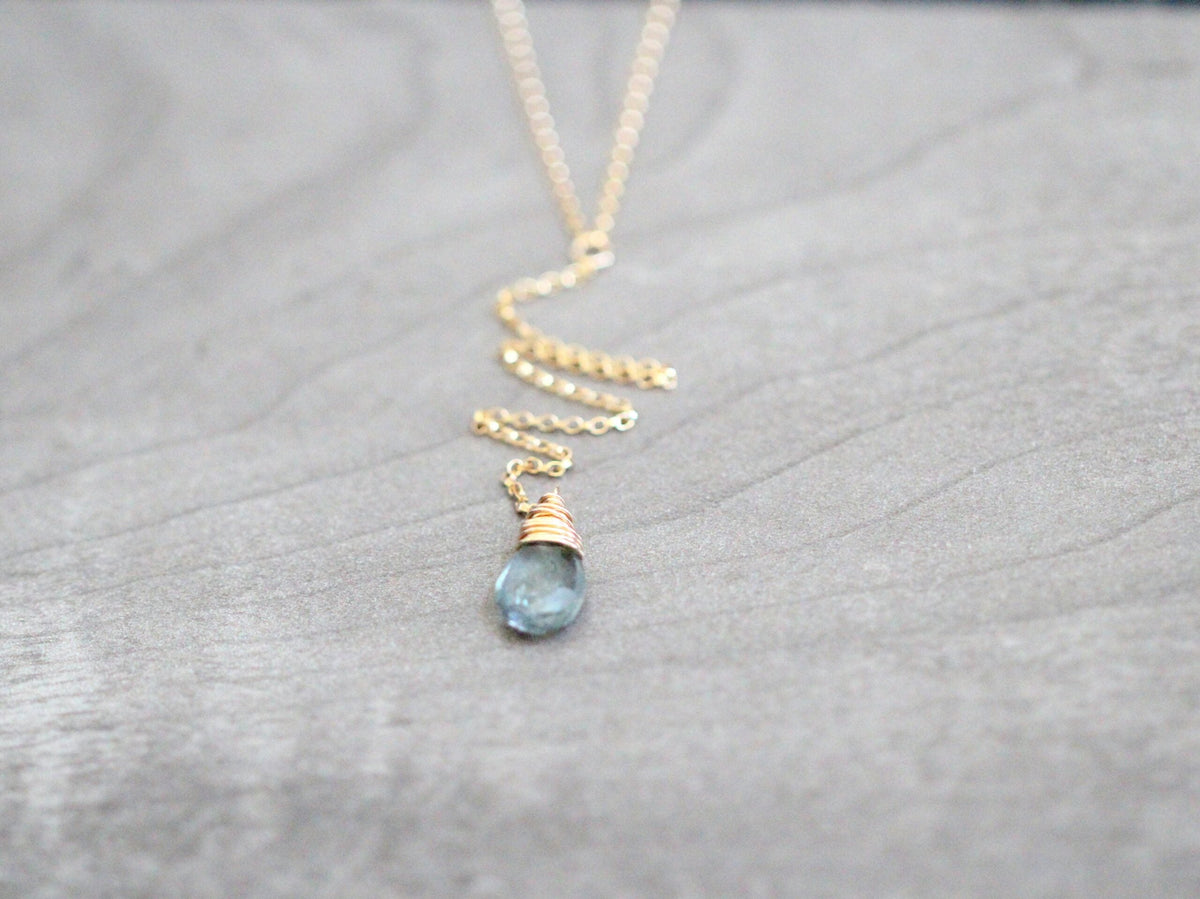 Gold Moss Aquamarine Lariat Necklace, Size 17 in.