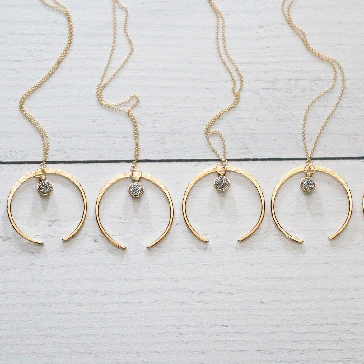 Gold Fete Necklace, Size 18 in.