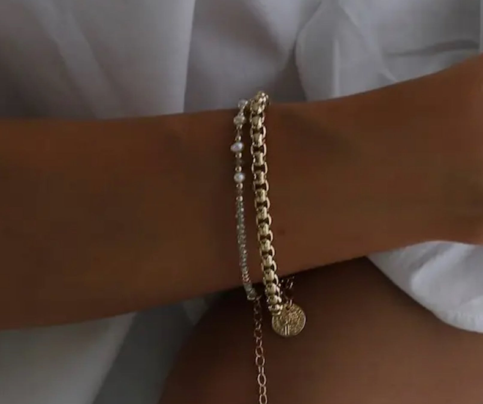 Nova Gold Round Box Chain Bracelet